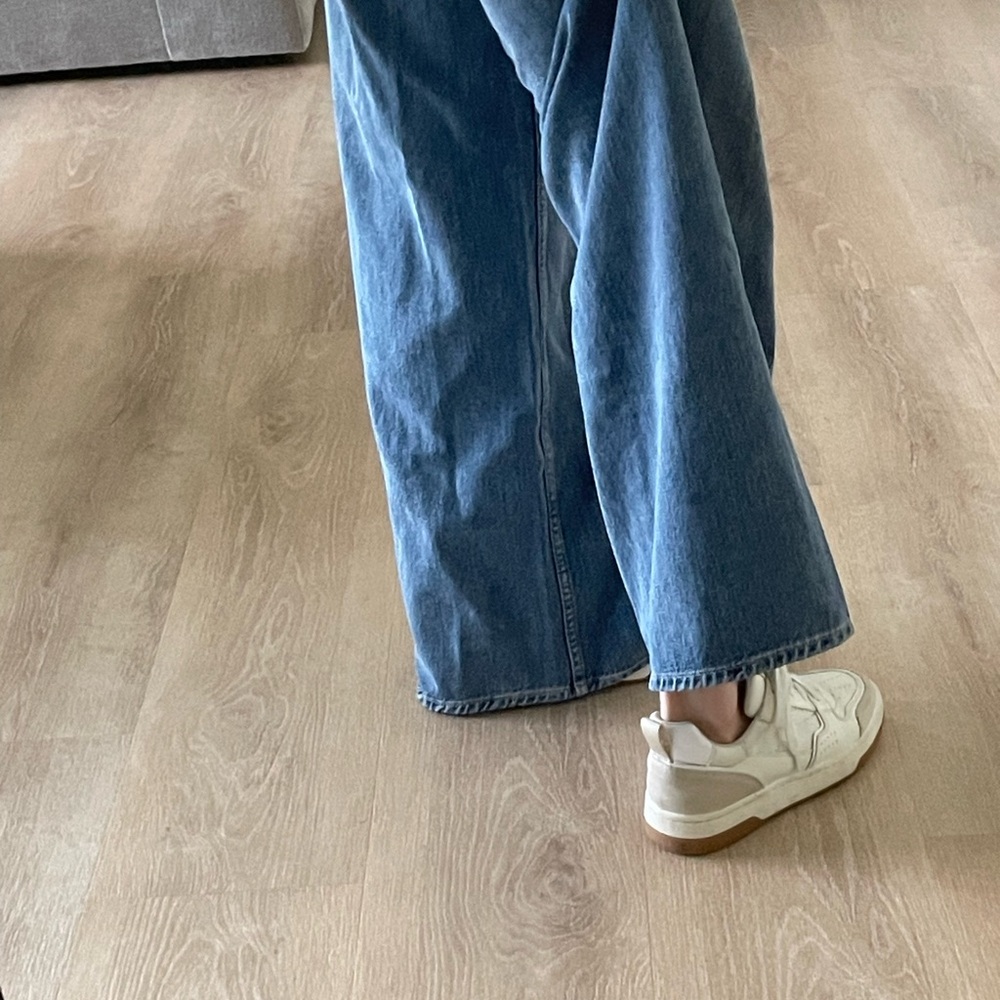 White Low-Top Casual Sneakers with Gum Sole - Picture 5 of 11